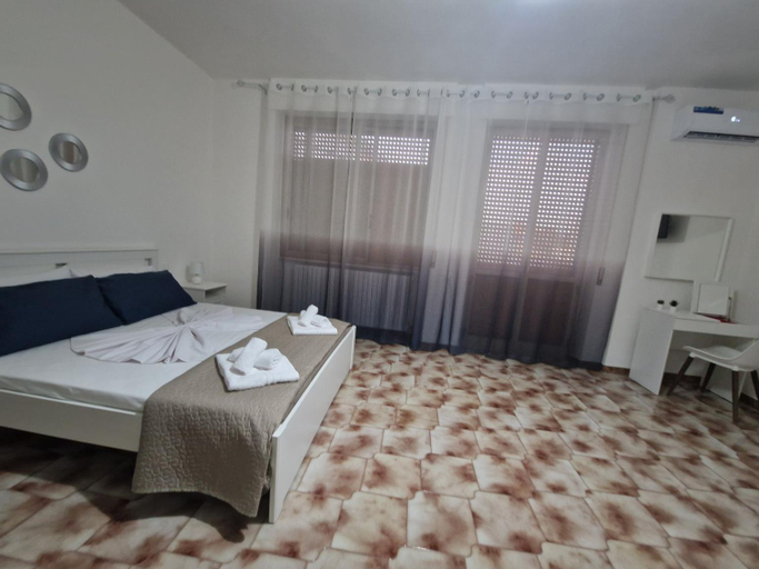 Others 3, Cosy Corner, Chieti