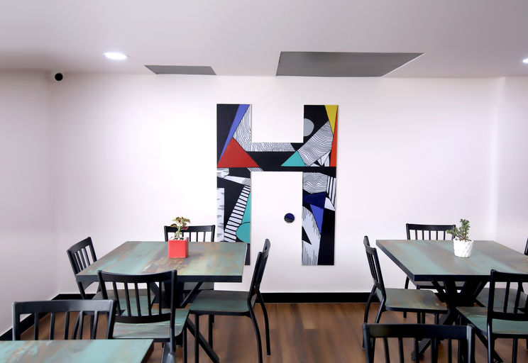Food & Drinks, Housr Marathahalli Near Bagmane Park, Bangalore