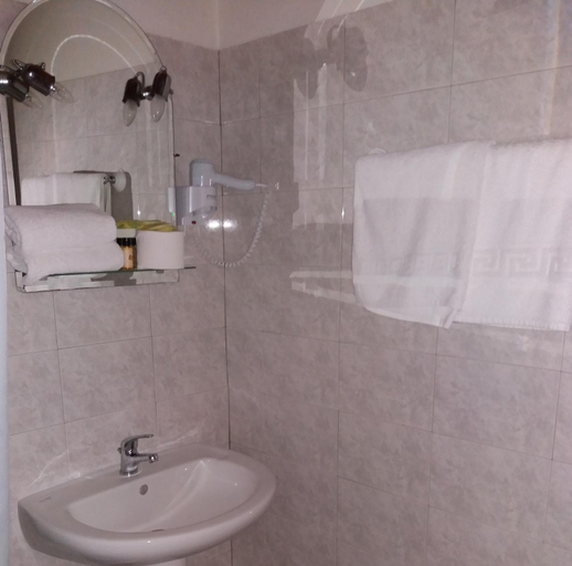 Bathroom, Ξενοδοχειο Αφροδιτη- Hotel Aphrodite, West Greece