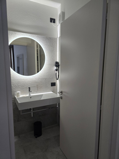 Bathroom 2, Albergo Al Gambero, Verona
