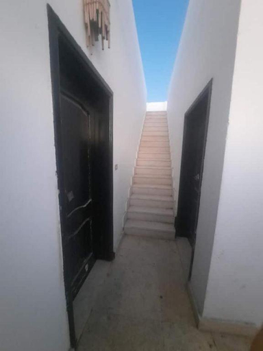 Others 4, Luna House Lighthouse 1, Sant Katrin