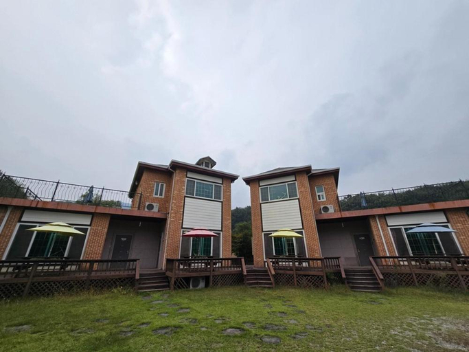 Exterior & Views 5, Dolmadang Cheongsu Pension, Mungyeong
