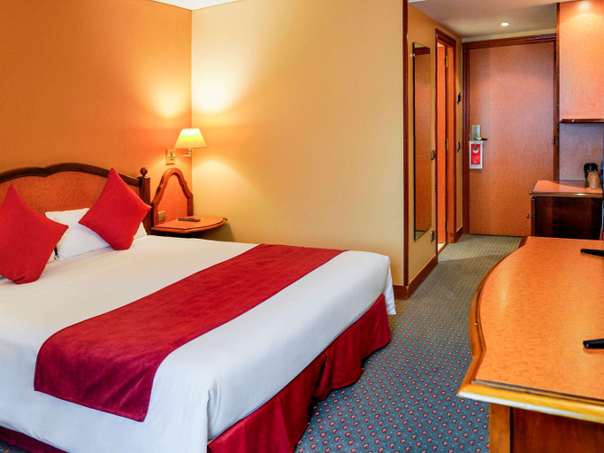 Bedroom 2, Mercure Andorra Hotel