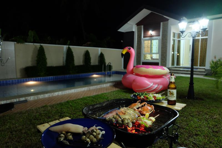 Food & Drinks 5, The Pool House Pattaya No.1, Bang Lamung