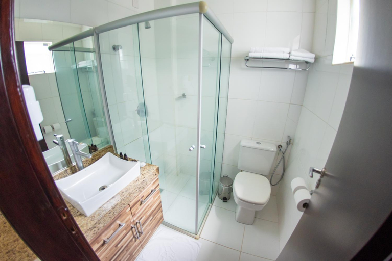 Bathroom 4, HOTEL ELDORADO ECONOMIC, Paracatu