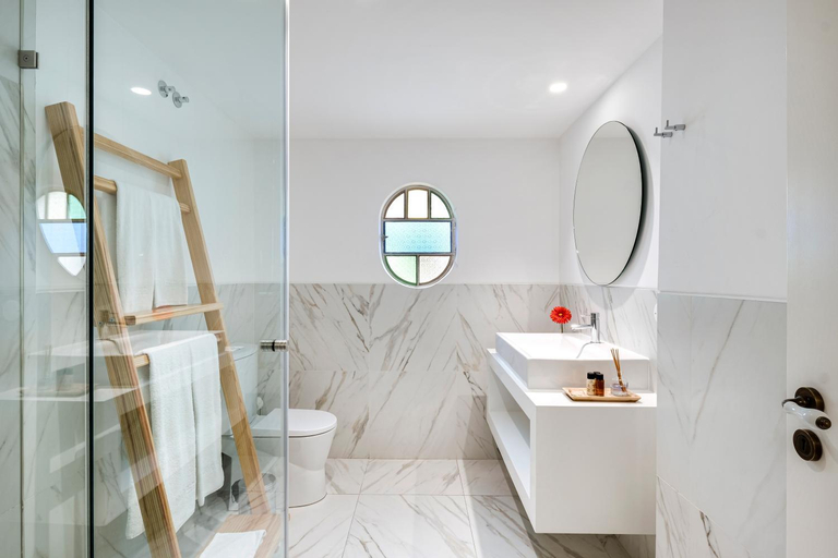 Bathroom 4, 1869 PrIncipe Real, Lisbon