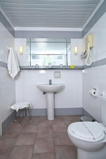 Bathroom, Arion Hotel, North Aegean