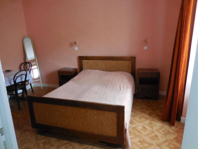 Bedroom 2, Hôtel Magne, Puy-de-Dôme