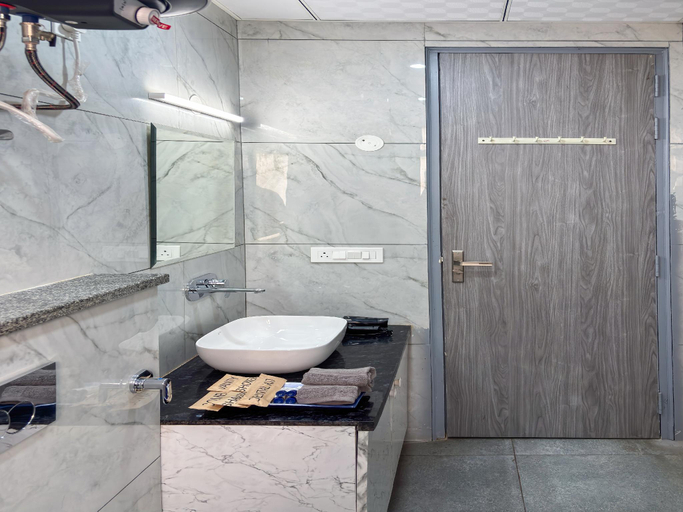 Bathroom 4, Housr Marathahalli Near Bagmane Park, Bangalore