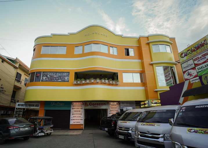 Exterior & Views