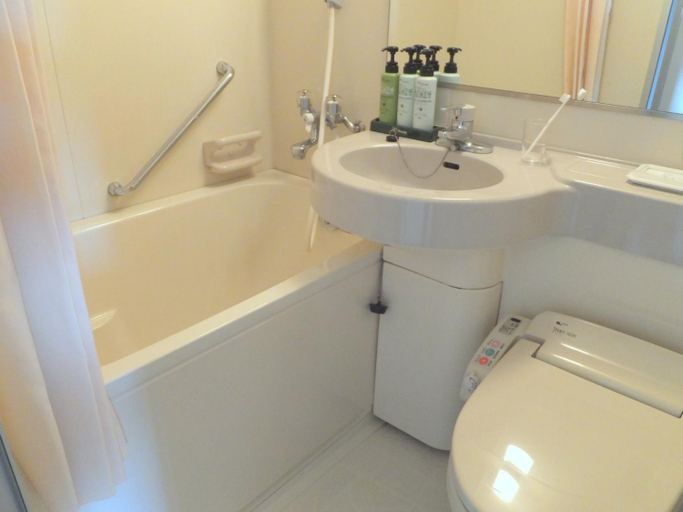 Bathroom 4, Hotel Nakamuraya, Shiojiri