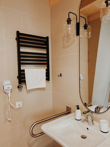 Bathroom 4, Osada Chmiel, Kartuzy