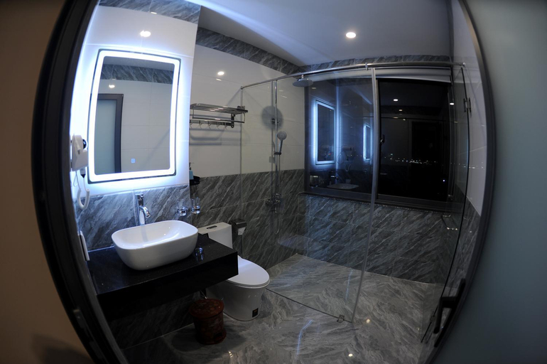 Bathroom 3, Lahona Hotel, La Gi