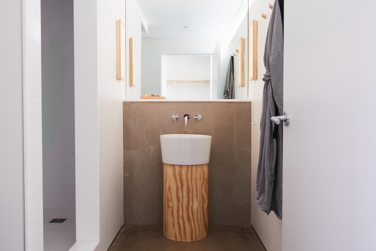 Bathroom, Tourists, Berkshire