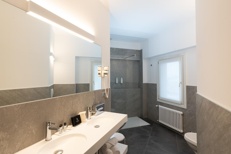 Bathroom 5, La Di Moret, Udine