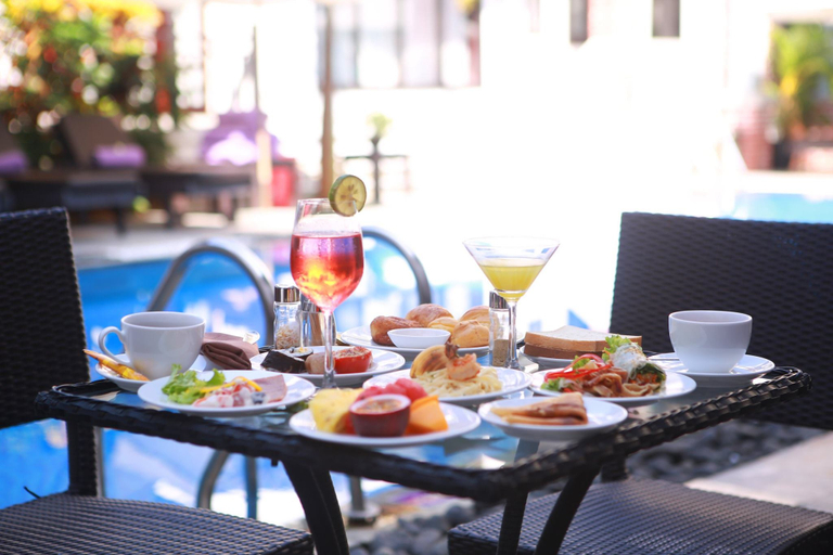 Food & Drinks