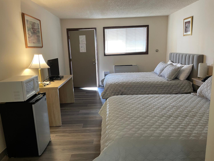 Bedroom 2, The 22 Hotel, Division No. 6