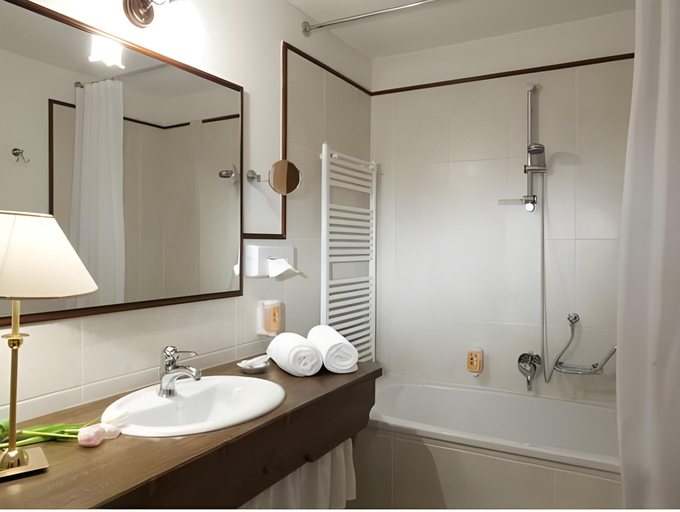 Bathroom 4, Hotel Table, Bolzano