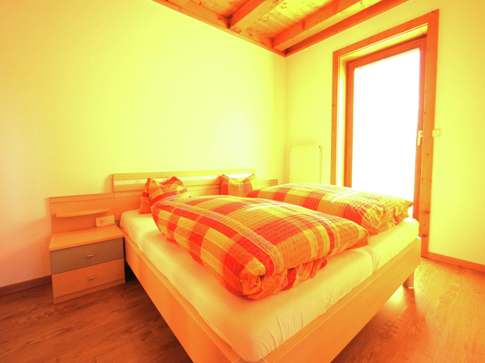 Bedroom, Flat in Mittersill near Hohe Tauern Ski Slopes, Zell am See