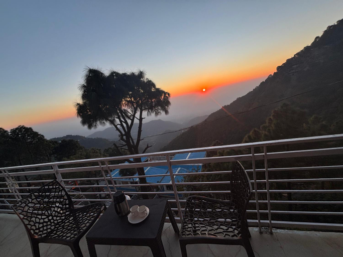 Others 4, Aravindam House Kasauli, Solan