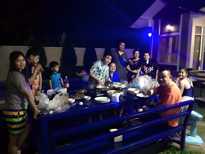 Food & Drinks 3, The Pool House Pattaya No.1, Bang Lamung