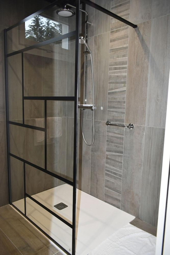 Bathroom 4, Logis Hotel Beau Site, Cantal