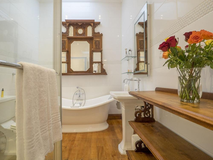 Bathroom 3, Madison Manor Boutique Hotel, Eden