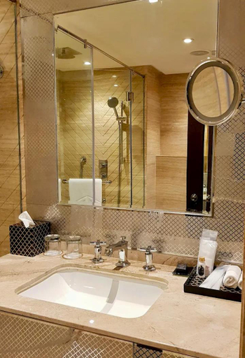 Bathroom 4, Taj Banjara, Hyderabad