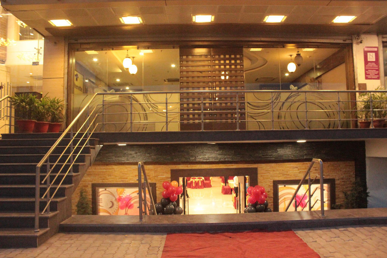Others 5, Hotel Solitaire, Lucknow