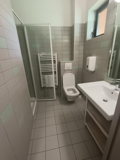 Bathroom 5, Auberge du Montcalm, Ariège