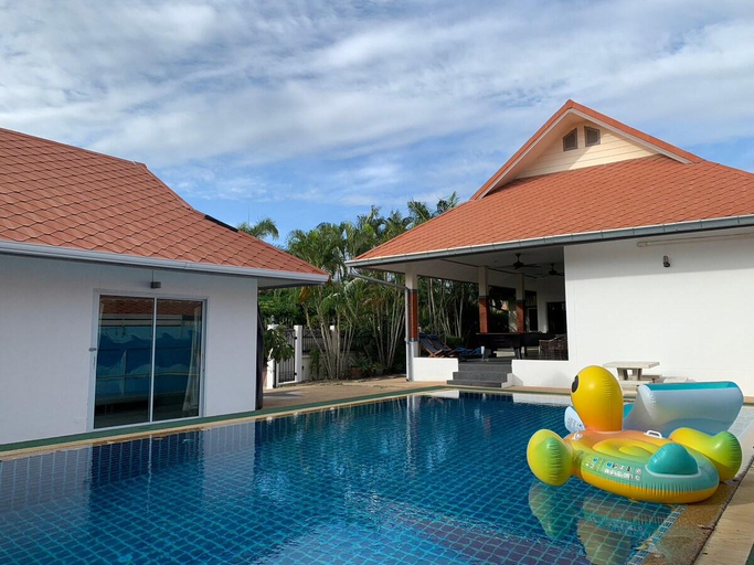 Others 3, Rareing-Large villa-5BR,Karaoke,Pool Table,BBQ , Pattaya