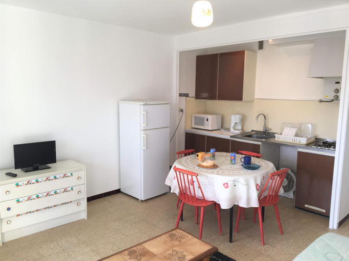 Others 2, Grand studio avec terrasse proche du port de Saint Cyprien -3RM168, Pyrénées-Orientales