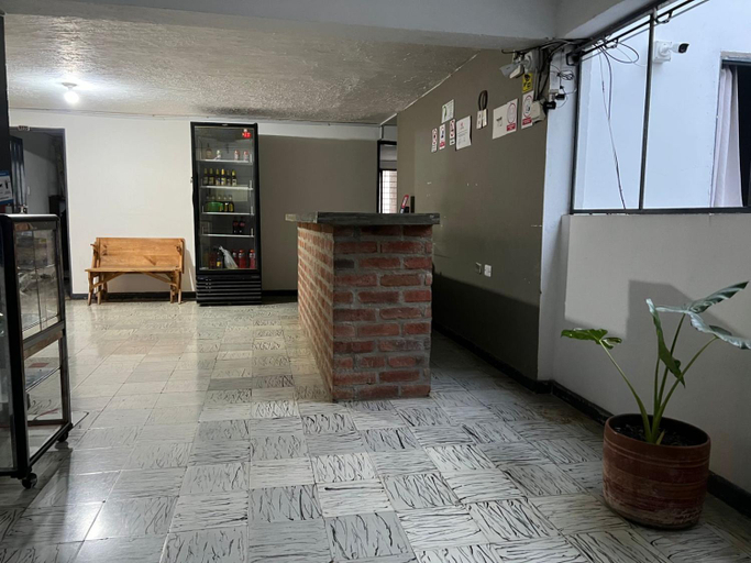 Others 2, Hotel Conto, Restrepo