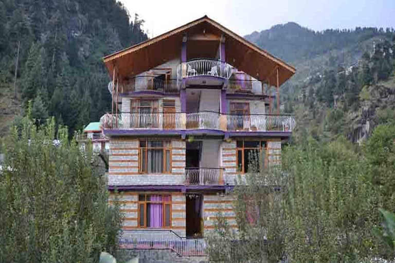 Exterior & Views