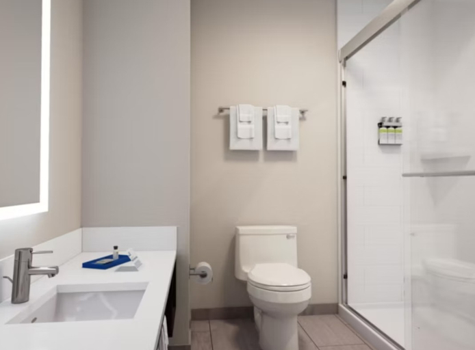 Bathroom 4, Holiday Inn Express Oklahoma City Northwest, Oklahoma