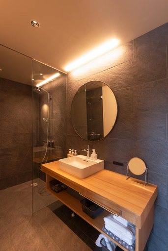 Bathroom 2, NODE SAIGAWA, Kanazawa