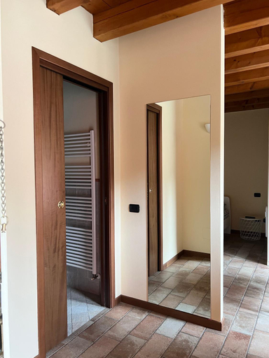 Others 5, Casa Cleopatra II, Bergamo