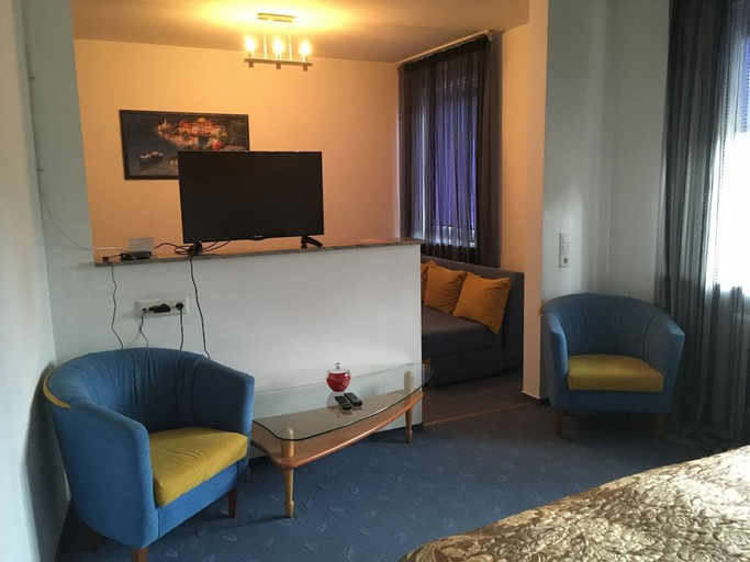 Others 5, Hotel Krone, Vogelsbergkreis
