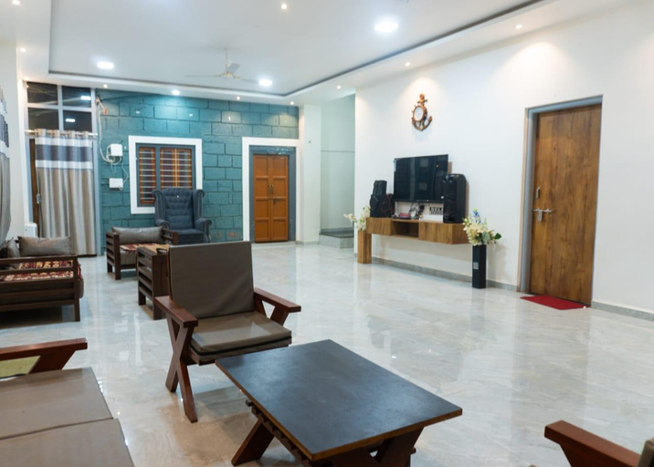 Others 5, Lolage Farmhouse, Kolhapur