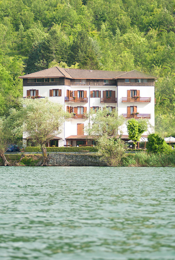 Others 4, Hotel Acquevive, L'Aquila