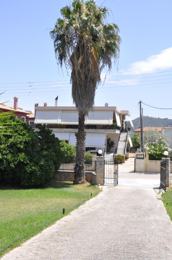 Others 4, Villa Elli, Peloponnese