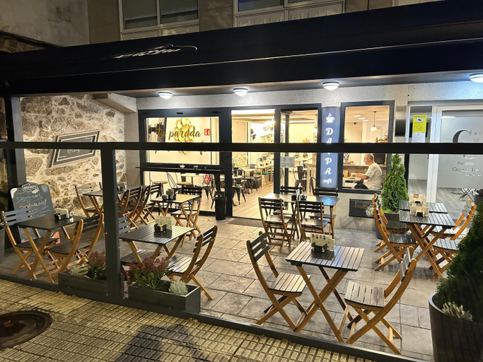 Food & Drinks, HOSTAL CASA JULIO - Auto Check-in, A Coruña