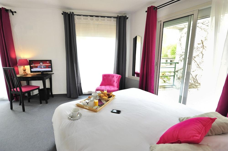 Bedroom 3, Amadour Hotel, Lot
