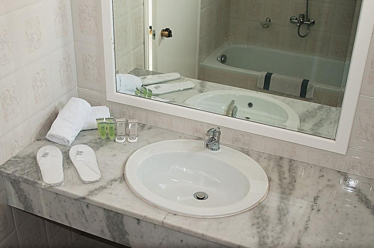 Bathroom, Skion Palace Beach Hotel, Central Macedonia