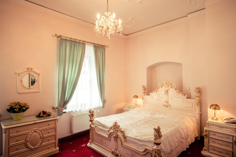Bedroom 2, Gold, Český Krumlov