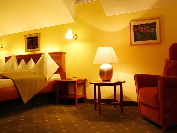 Bedroom 2, Hotel & Restaurant Stern, Gmünd