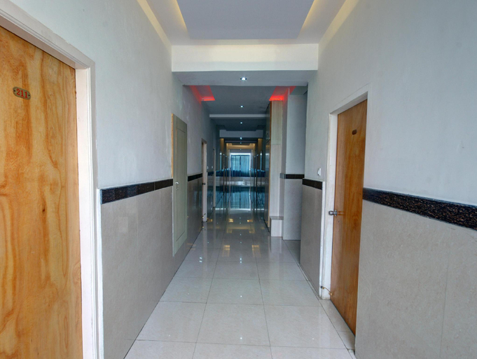 Others 5, Hotel Mayura International, Hassan