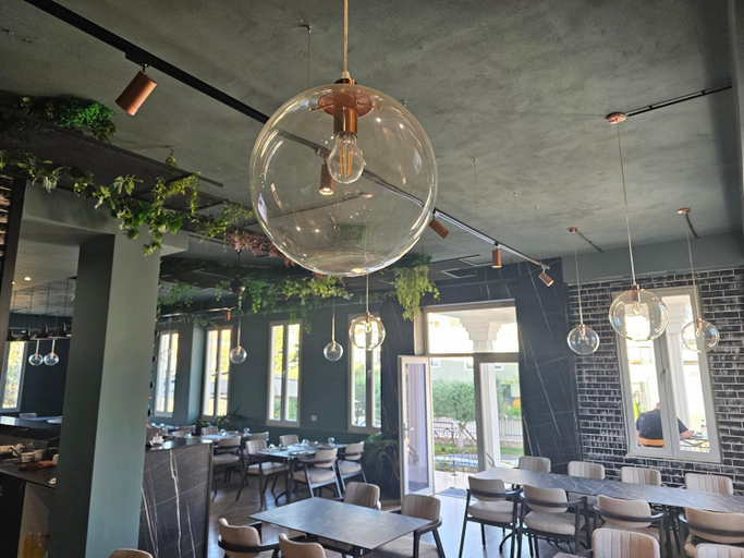 Food & Drinks, Hotel 3A, Tiranës