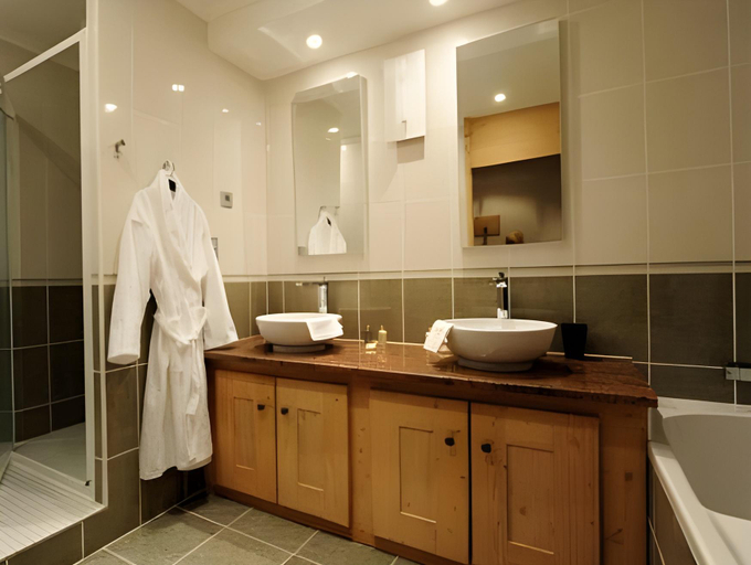 Bathroom 3, Hotel Le Portillo, Savoie