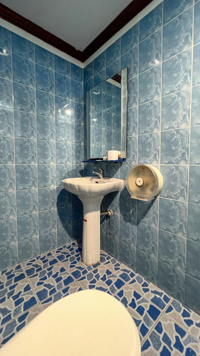 Bathroom 5, Green Hotel, Pattaya